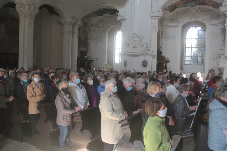 Żywy Różaniec u Matki