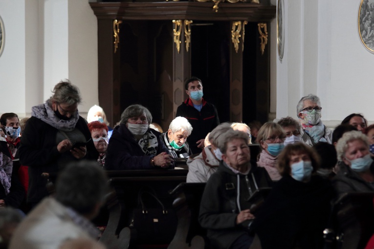 Żywy Różaniec u Matki