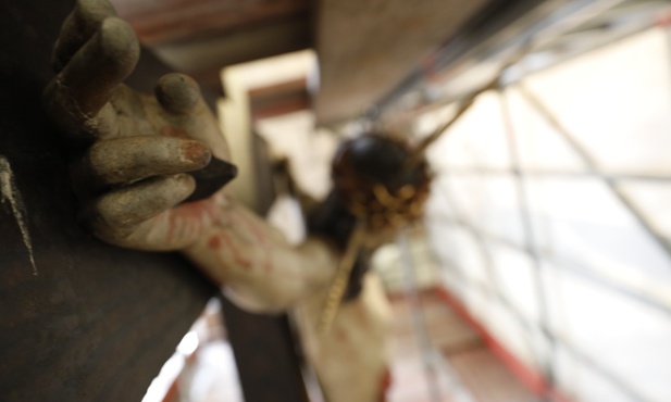 On nigdy nas nie opuszcza