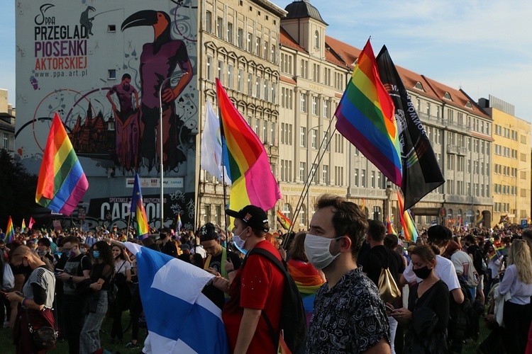 12. Wrocławski Marsz Równości - co chcieli przekazać uczestnicy pochodu?