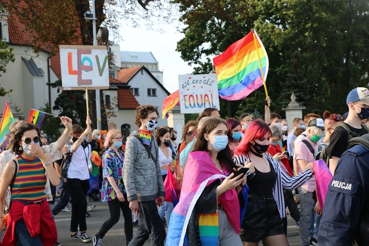 12. Wrocławski Marsz Równości - co chcieli przekazać uczestnicy pochodu?