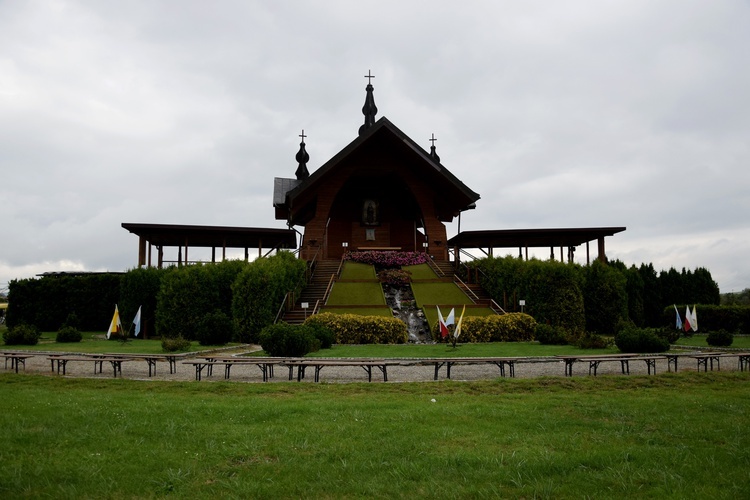 Starosądecka Opoka i Ołtarz Papieski