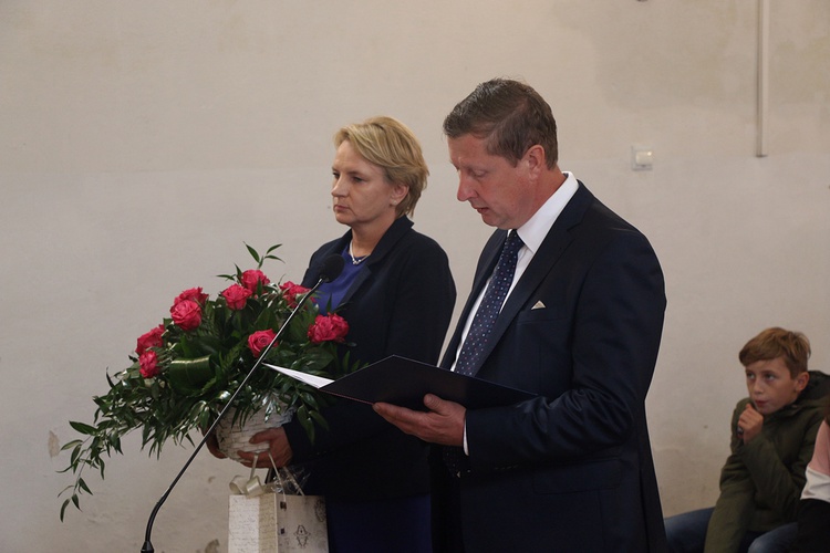 Bp Karol Kulczycki w swoich rodzinnych stronach - Msza św. w Czerninie