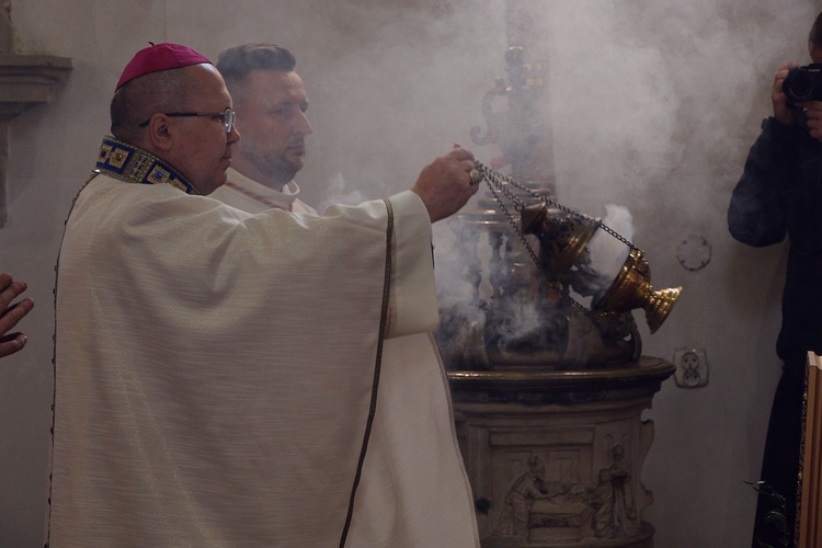 Bp Karol Kulczycki w swoich rodzinnych stronach - Msza św. w Czerninie