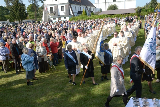 Pielgrzymka Rodziny Różańcowej do Wysokiego Koła