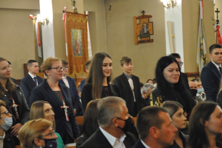 Bierzmowanie i wizytacja w Szymbarku