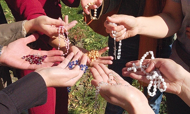 Różaniec jest modlitwą dla każdego.