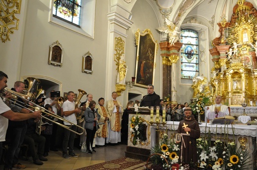 Pielgrzymka hodowców gołębi i orkiestr kalwaryjskich