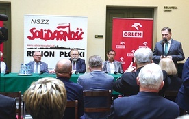 ▼	Panel dyskusyjny z udziałem lokalnych działaczy rodzącej się cztery dekady temu Solidarności.