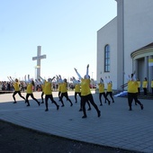 Bolesławiec. Tańcem pokazali miłość do św. Jana Pawła II