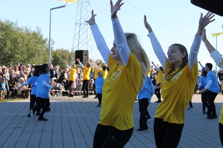 Bolesławiec. Tańcem pokazali miłość do św. Jana Pawła II