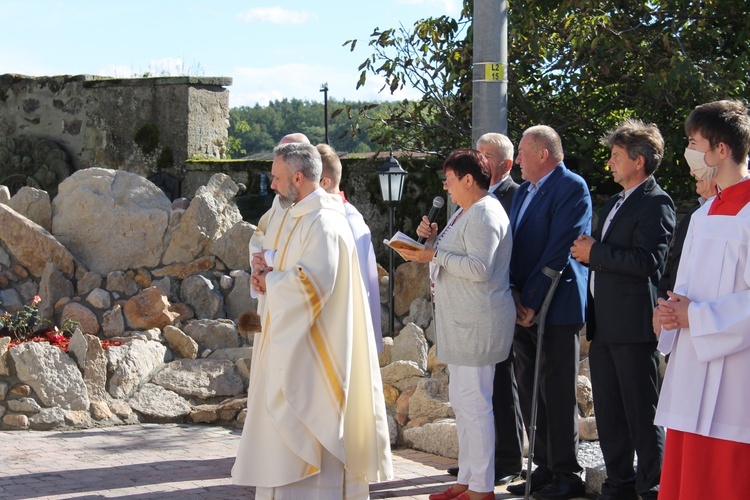 Matka Boża z Lourdes i Stygmaty św. Franciszka z Asyżu