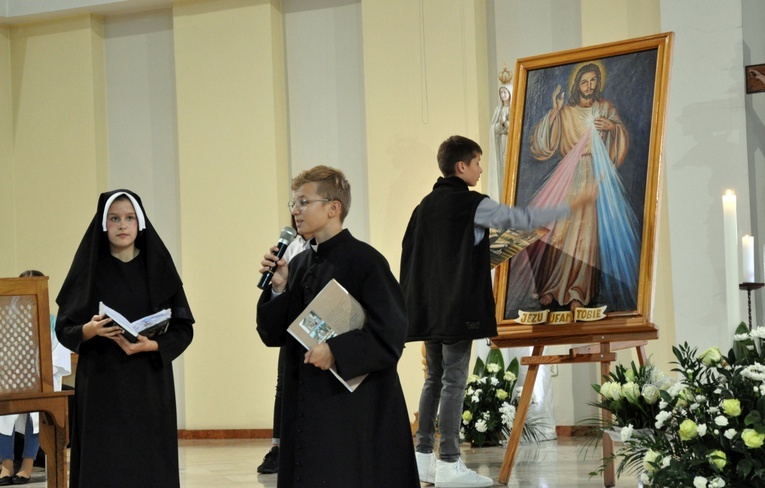 Ołtarz św. Faustyny w Prudniku