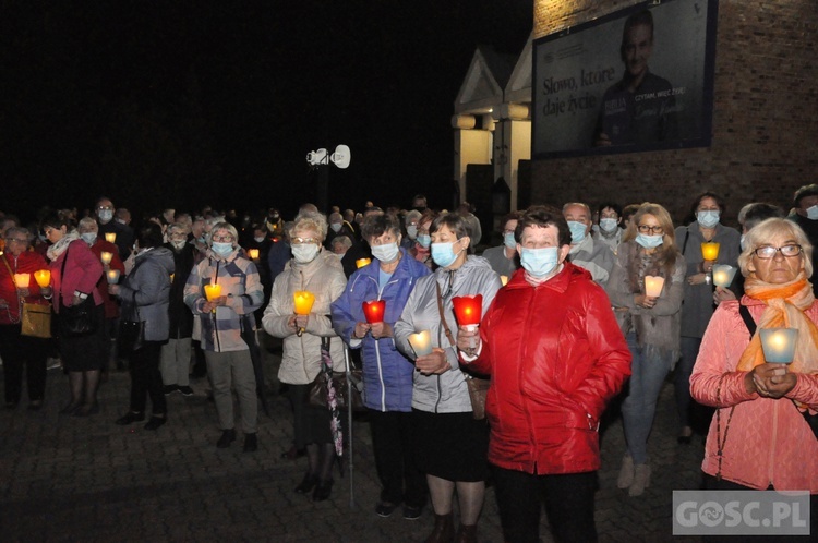 Procesja różańcowa w Głogowie