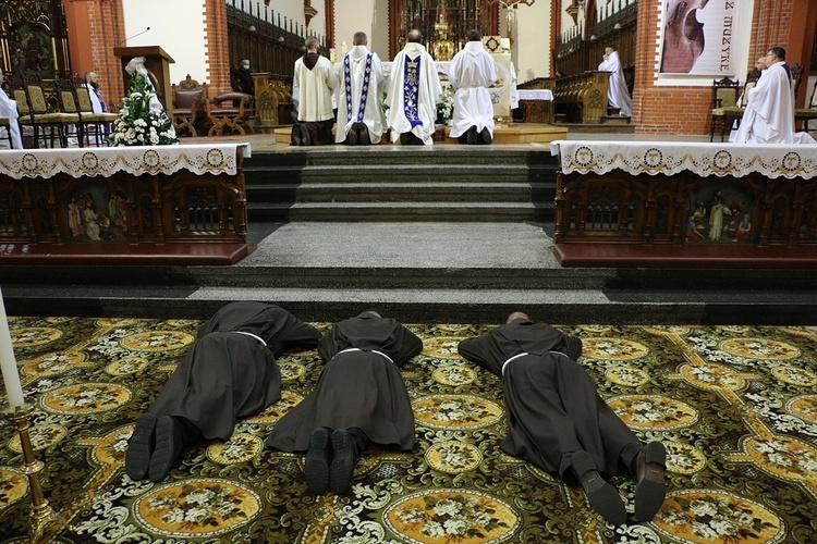 Śluby wieczyste braci franciszkanów na wrocławskich Karłowicach