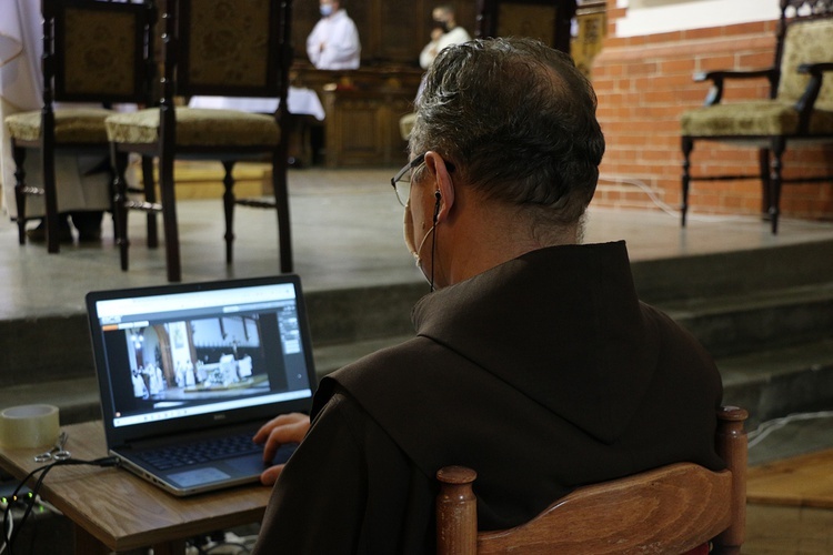 Śluby wieczyste braci franciszkanów na wrocławskich Karłowicach