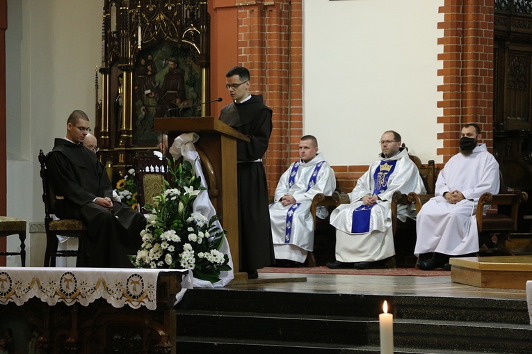 Śluby wieczyste braci franciszkanów na wrocławskich Karłowicach