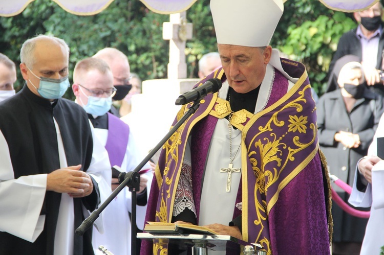 Tarnów. Pogrzeb śp. ks. prał. Adama Nowaka