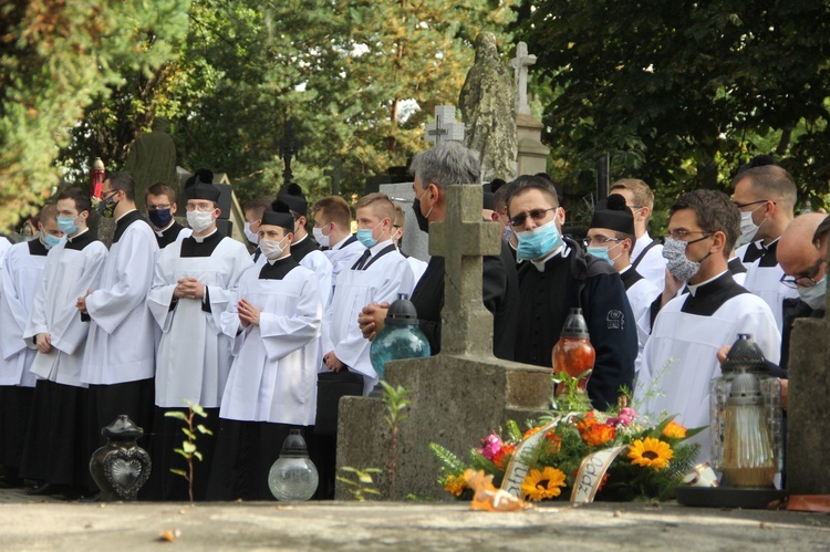 Tarnów. Pogrzeb śp. ks. prał. Adama Nowaka