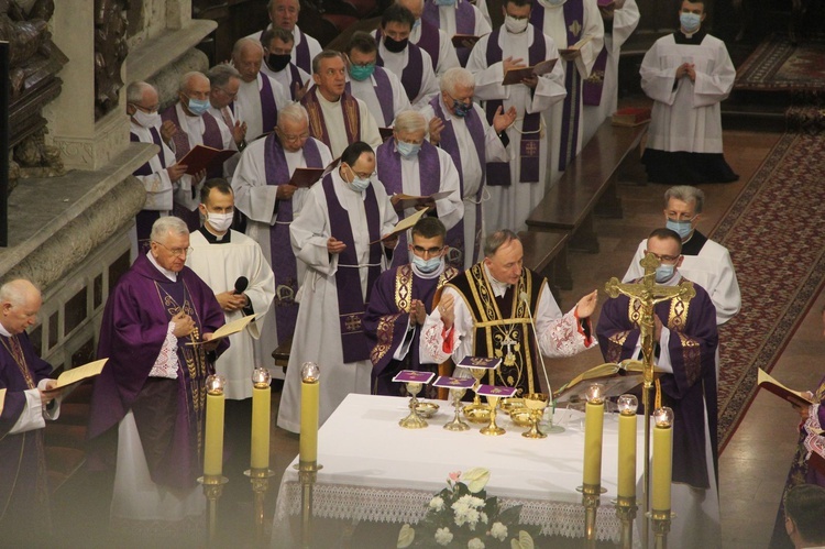 Tarnów. Pogrzeb śp. ks. prał. Adama Nowaka