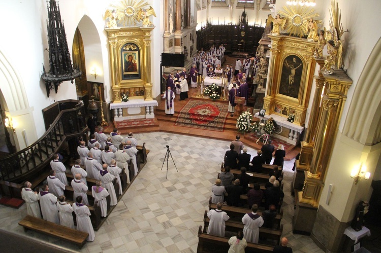 Tarnów. Pogrzeb śp. ks. prał. Adama Nowaka