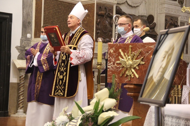 Tarnów. Pogrzeb śp. ks. prał. Adama Nowaka