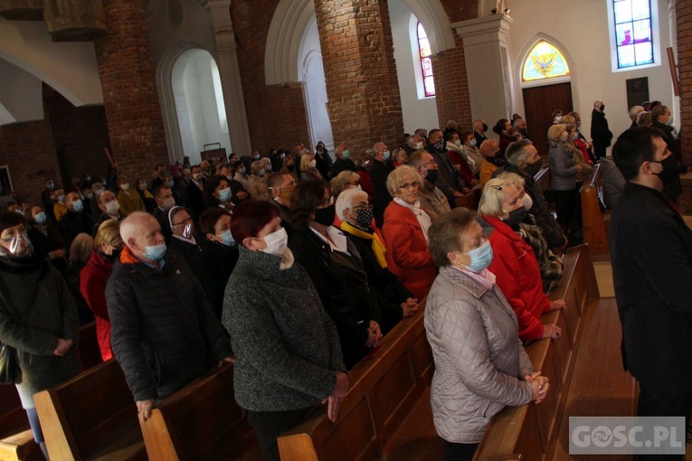 Modlitwa w intencji śp. ks. Janusza Malskiego w głogowskiej kolegiacie