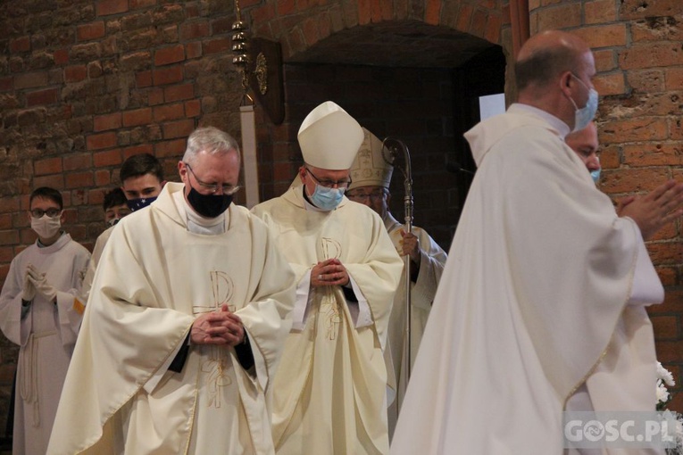 Modlitwa w intencji śp. ks. Janusza Malskiego w głogowskiej kolegiacie