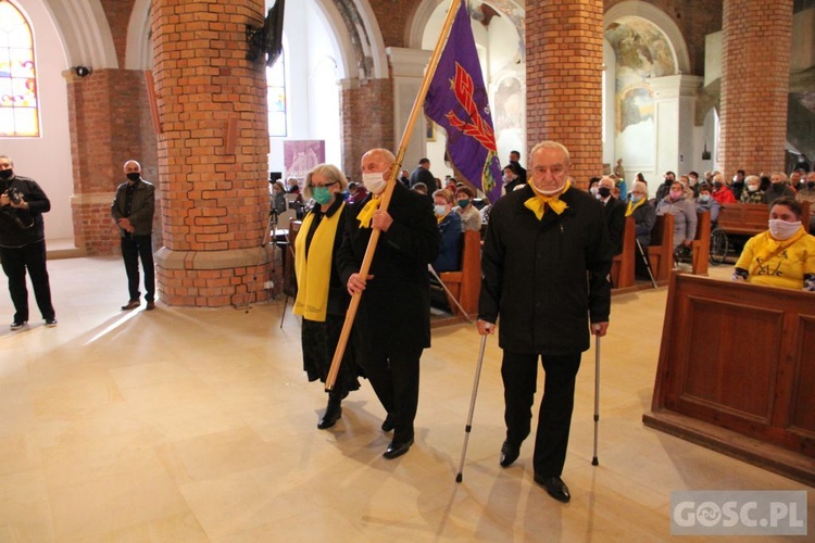 Modlitwa w intencji śp. ks. Janusza Malskiego w głogowskiej kolegiacie