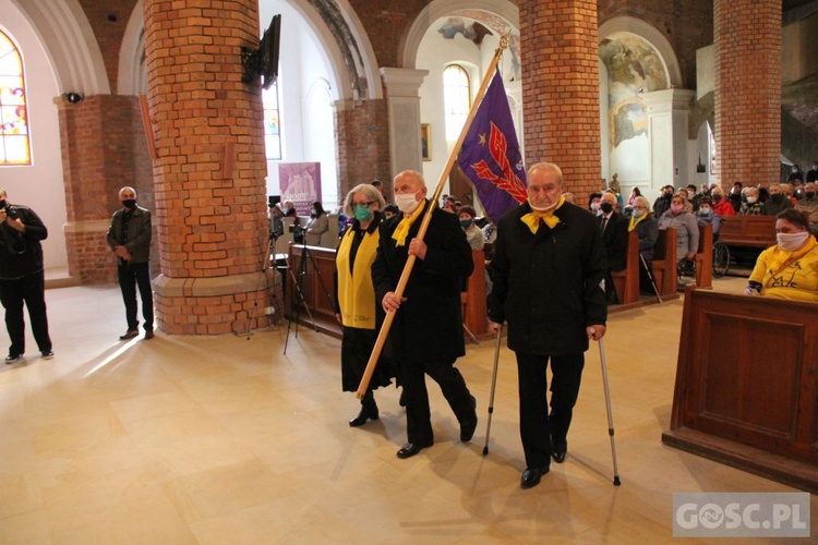 Modlitwa w intencji śp. ks. Janusza Malskiego w głogowskiej kolegiacie