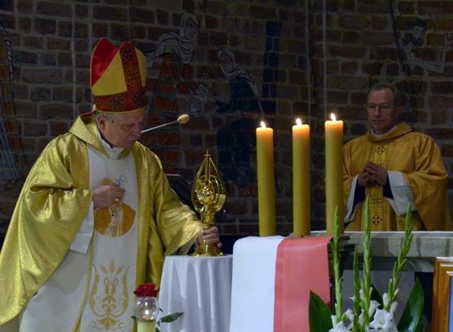 Relikwie św. Jana Pawła II w radomskiej farze