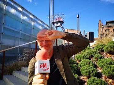 Em Anonim, czyli Mariusz Kozubek