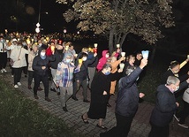 ▲	Wieczorna procesja. Więcej zdjęć na: zgg.gosc.pl. 
