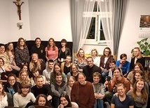 – Tutaj młodzi mogą być sobą i dzielić się z innymi tym, co dla nich ważne – uważa o. Waldemar Los SJ.