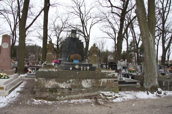 Rudnik nad Sanem. Odrestaurowali grób rodziny Reischerów 