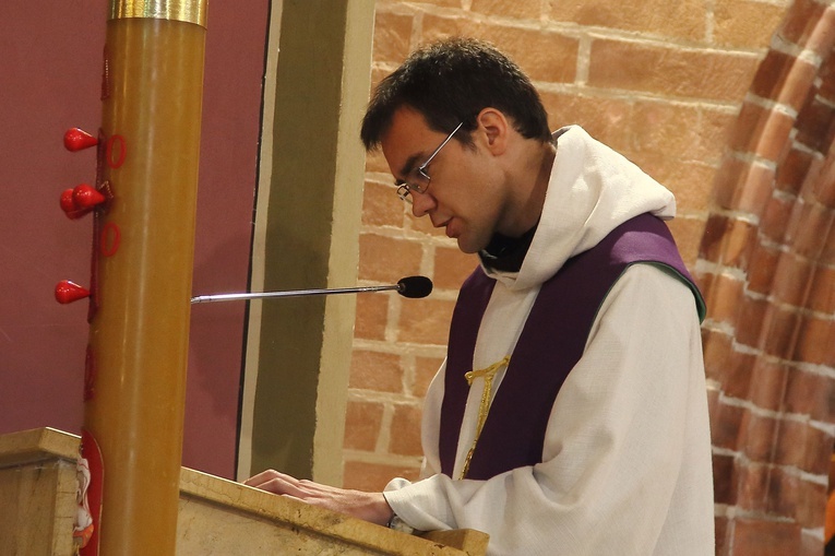 Pogrzeb franciszkanina o. Janusza Marii Szypulskiego