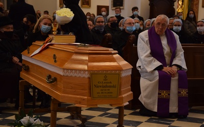 W środę 14 października obdyły się uroczystości pogrzebowe o. Leszka Niewiadomskiego.