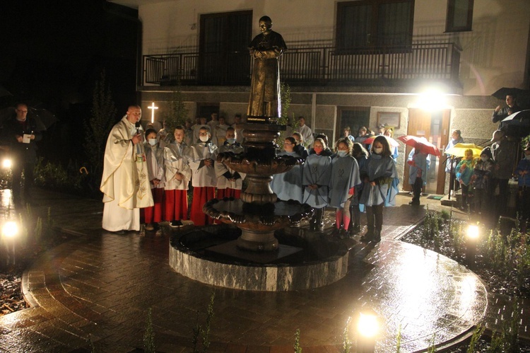 Październikowe nabożeństwo fatimskie w Łąkcie