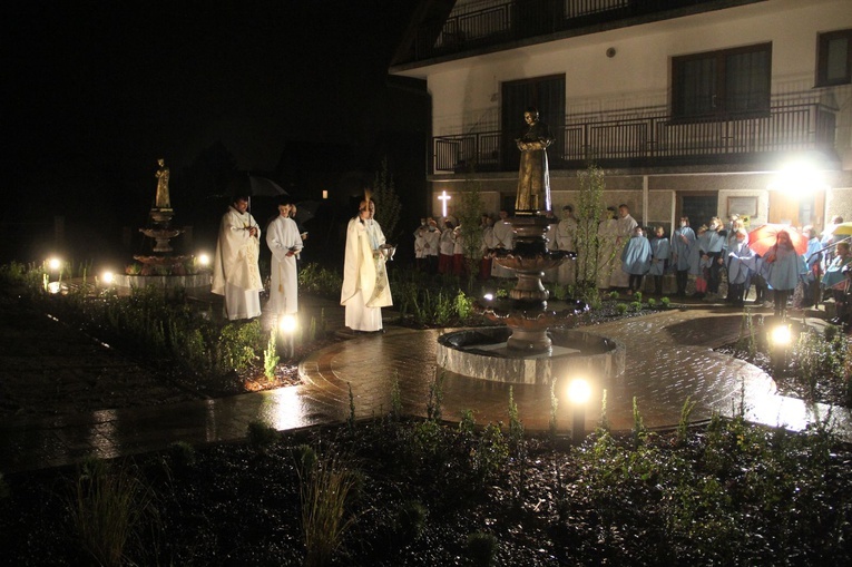 Październikowe nabożeństwo fatimskie w Łąkcie