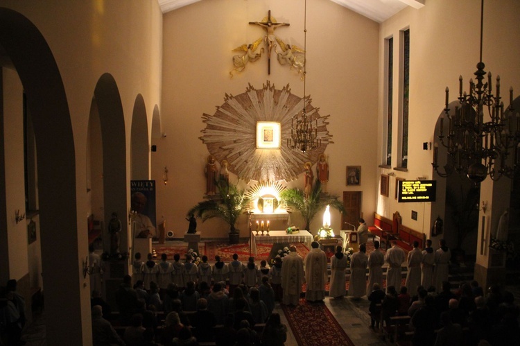 Październikowe nabożeństwo fatimskie w Łąkcie