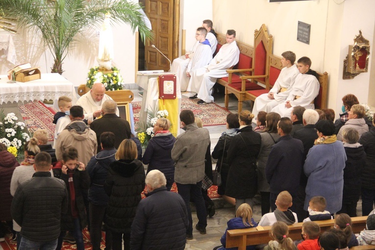 Październikowe nabożeństwo fatimskie w Łąkcie