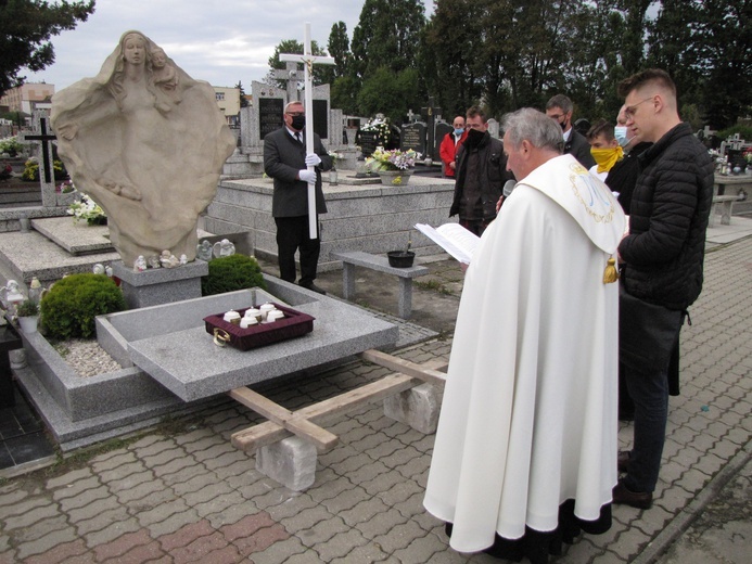 Przasnysz. Pochówek dzieci zmarłych przed narodzeniem