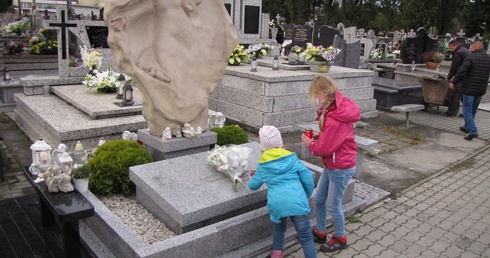 Zawierzyli swój ból Bożemu miłosierdziu