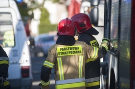 Warszawa: Ponad 20 aut spłonęło w garażu podziemnym