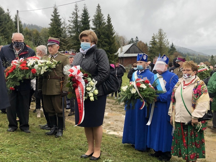 Poświęcenie pomnika por. Stanisława Kopika "Zemsty" na Zapolance w Złatnej