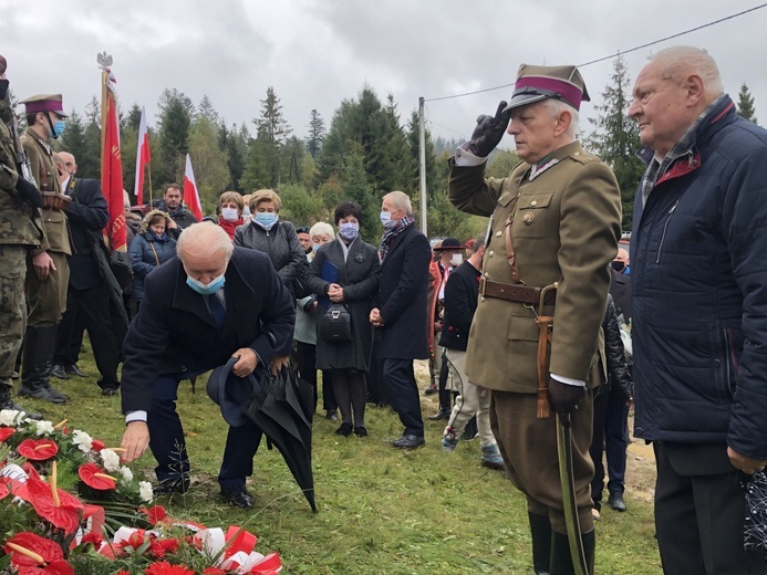 Poświęcenie pomnika por. Stanisława Kopika "Zemsty" na Zapolance w Złatnej