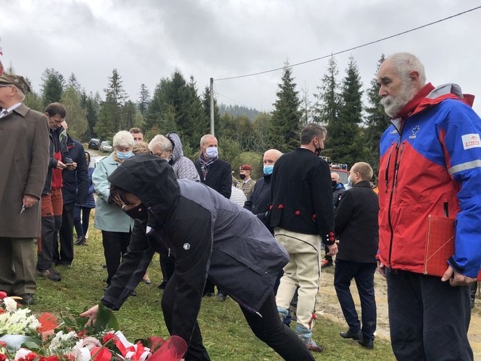 Poświęcenie pomnika por. Stanisława Kopika "Zemsty" na Zapolance w Złatnej