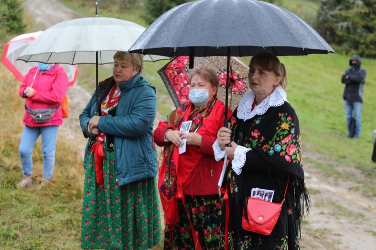 Poświęcenie pomnika por. Stanisława Kopika "Zemsty" na Zapolance w Złatnej