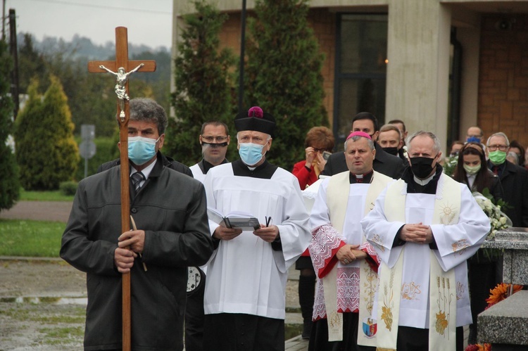 Tuchów. Pierwszy pochówek dzieci, które zmarły przed urodzeniem