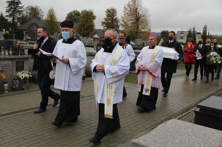 Tuchów. Pierwszy pochówek dzieci, które zmarły przed urodzeniem